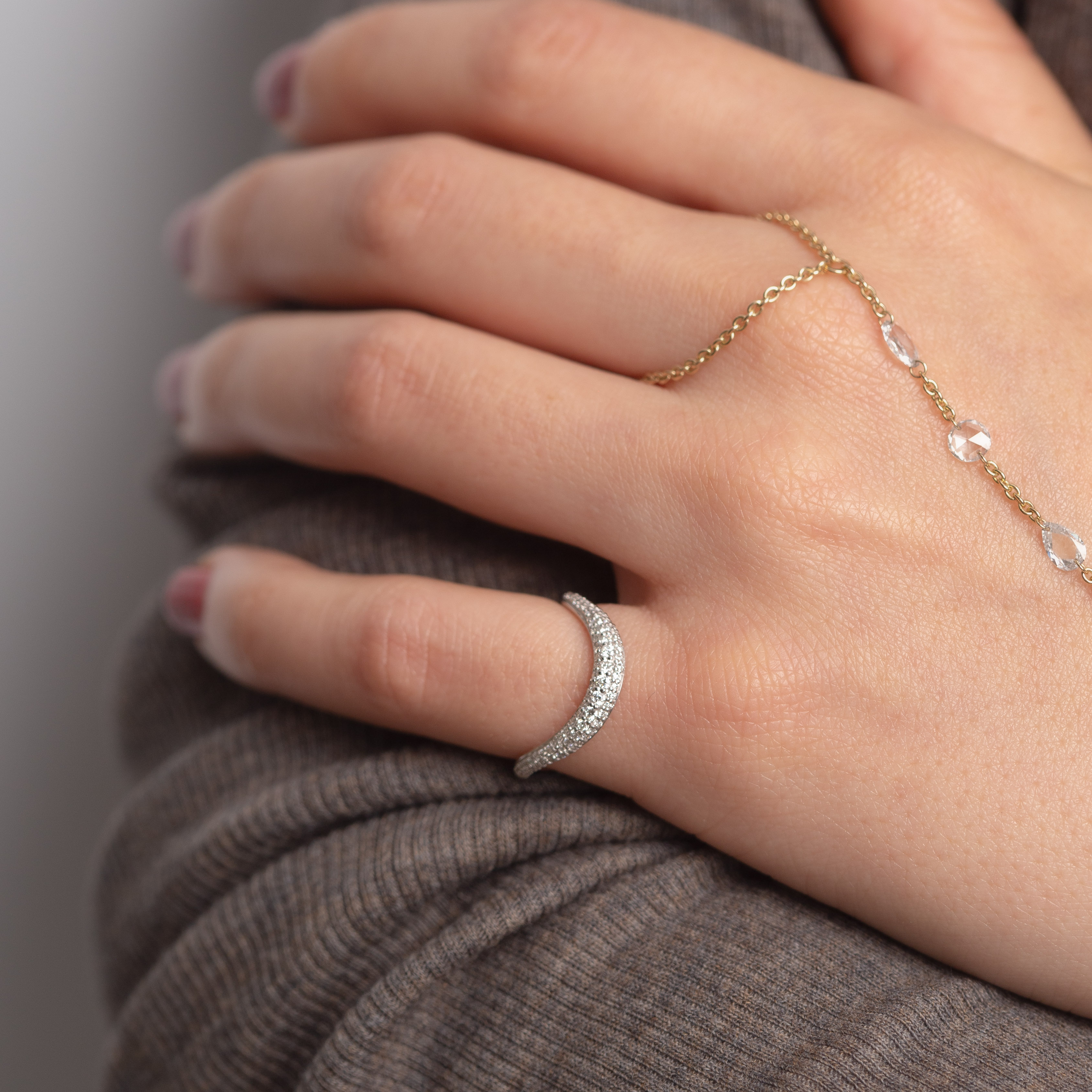 Curve Diamond Band