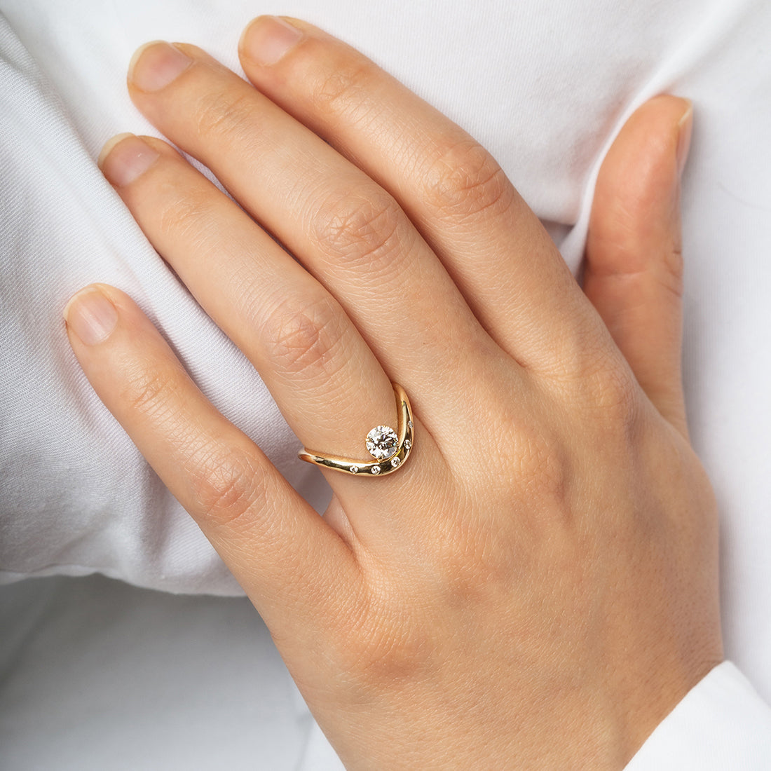 Curve Diamond Ring