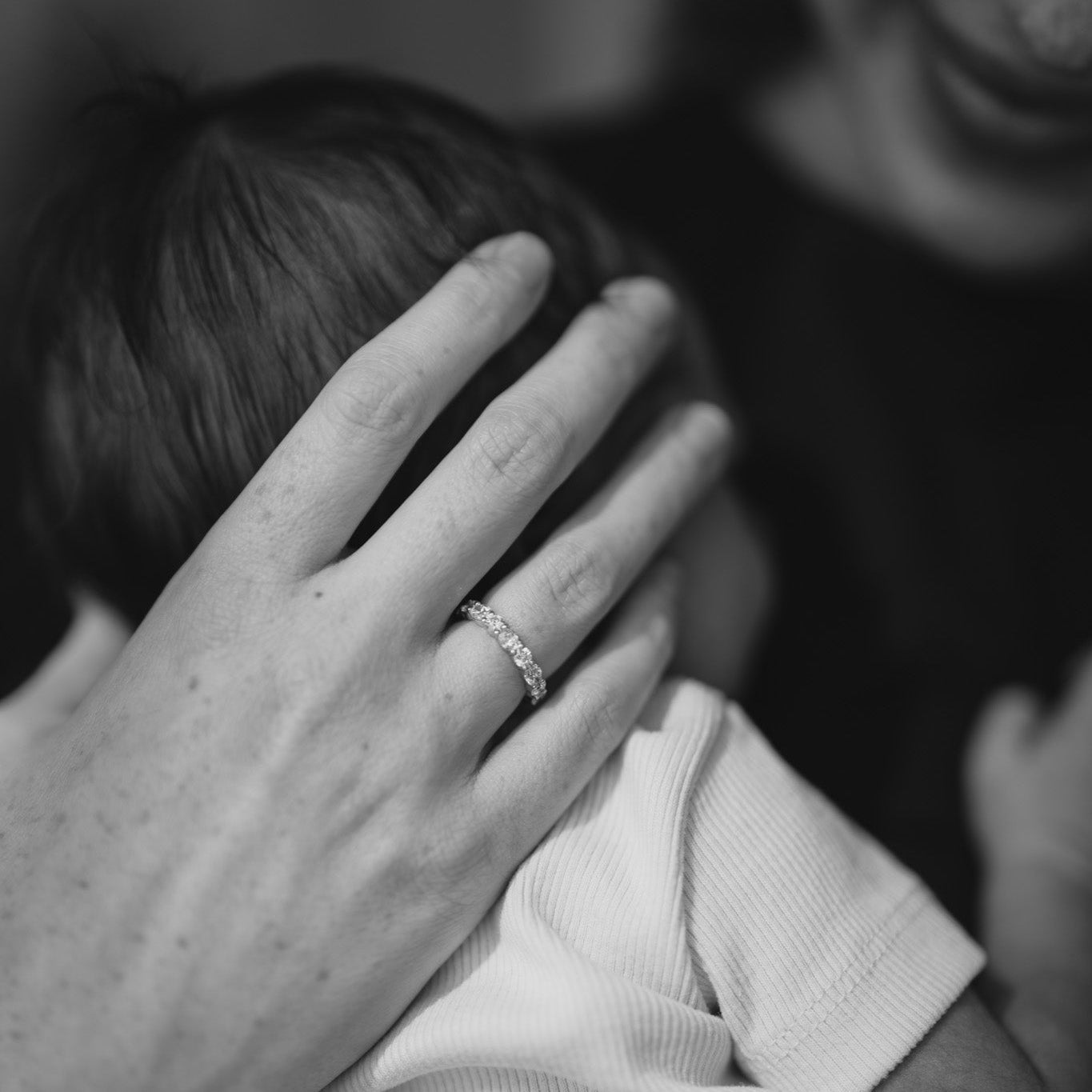 alternating round and oval diamond eternity band