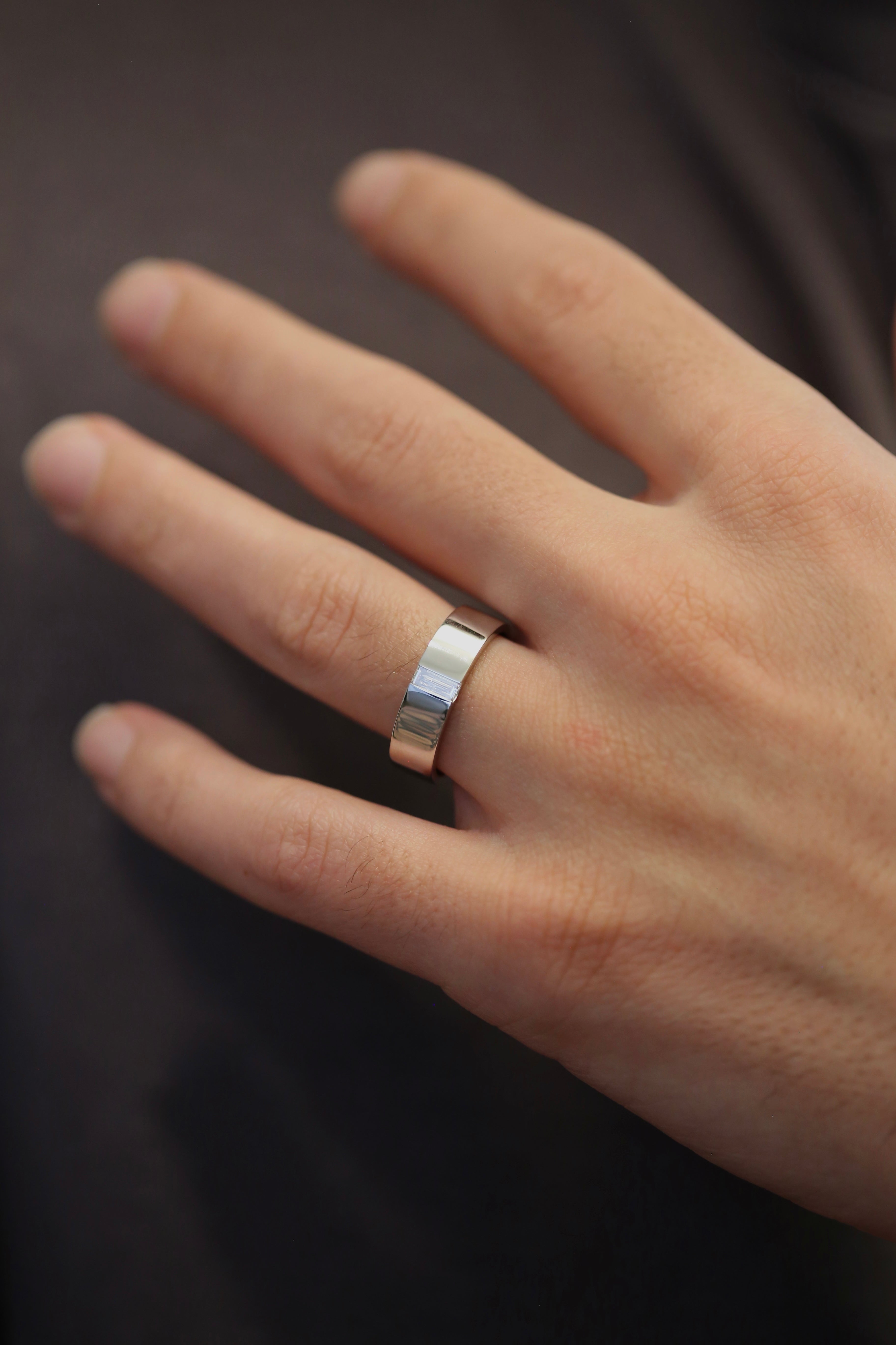 Baguette diamond band