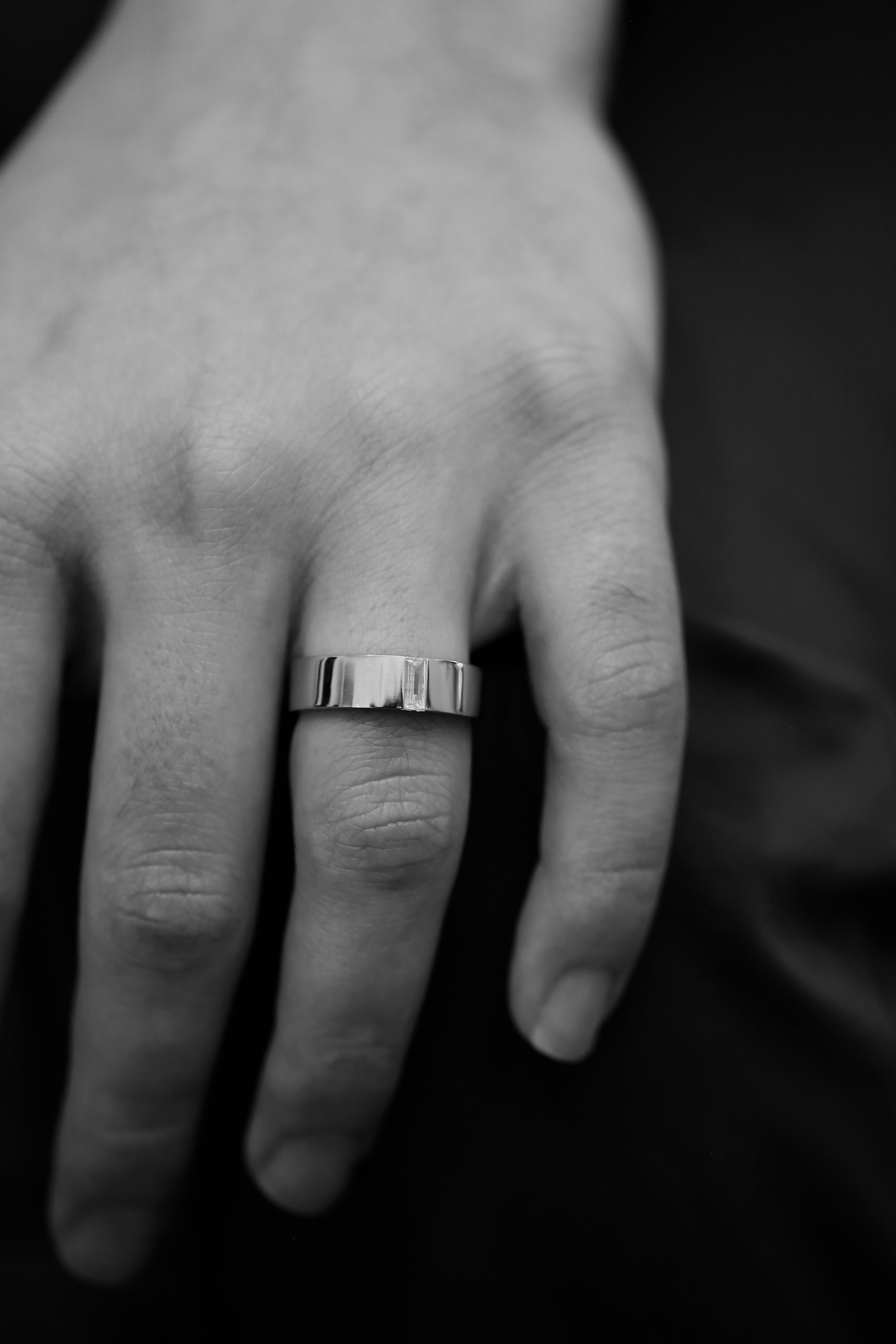 Baguette diamond band
