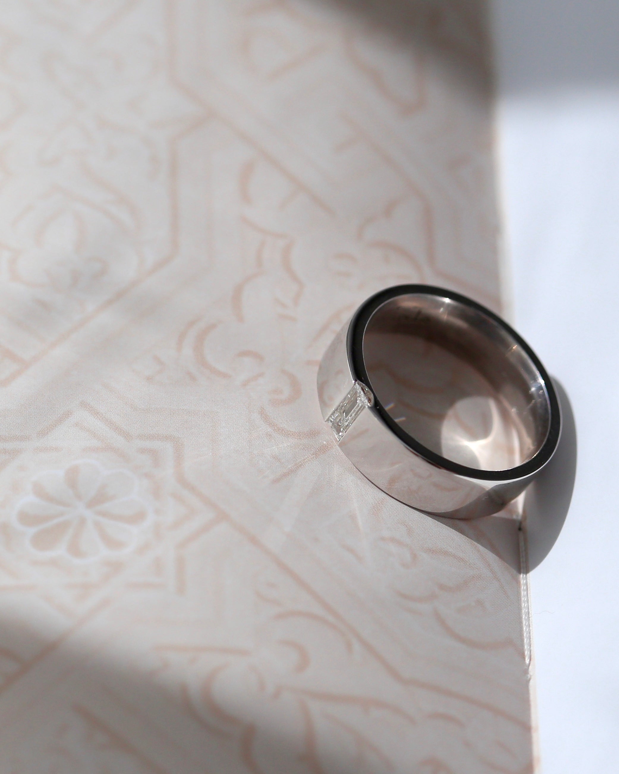 Baguette diamond band